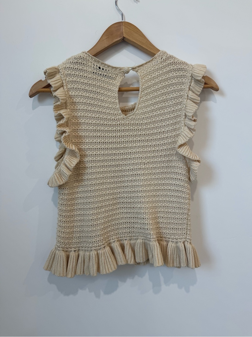 Petal & Pup Katia Frill Sleeveless Sweater
Size S - Picture 5 of 6